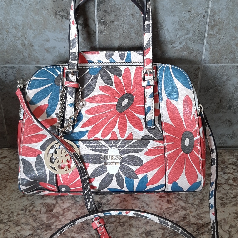 Guess crossbody